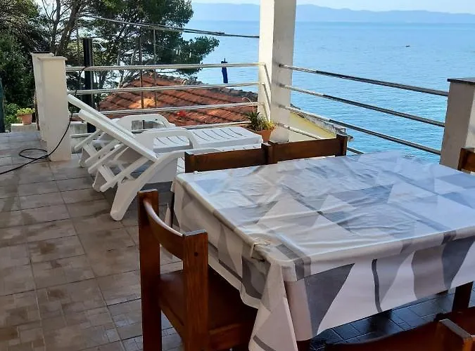 Vacation In Pelinovik Bay