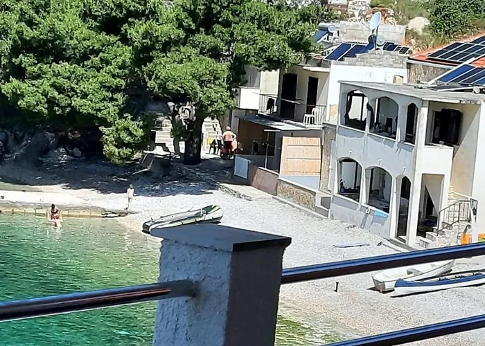 Vacation In Pelinovik Bay Bogomolje